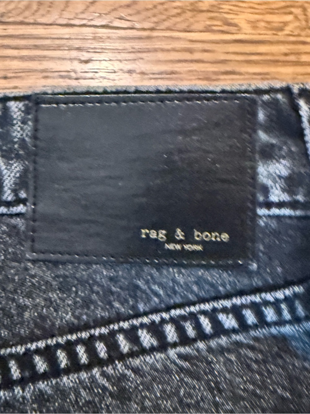 NWOT. Rag & Bone. Logan Mid-Rise Wide Leg Jean. Washed Black. Size 27. - Picture 11 of 14